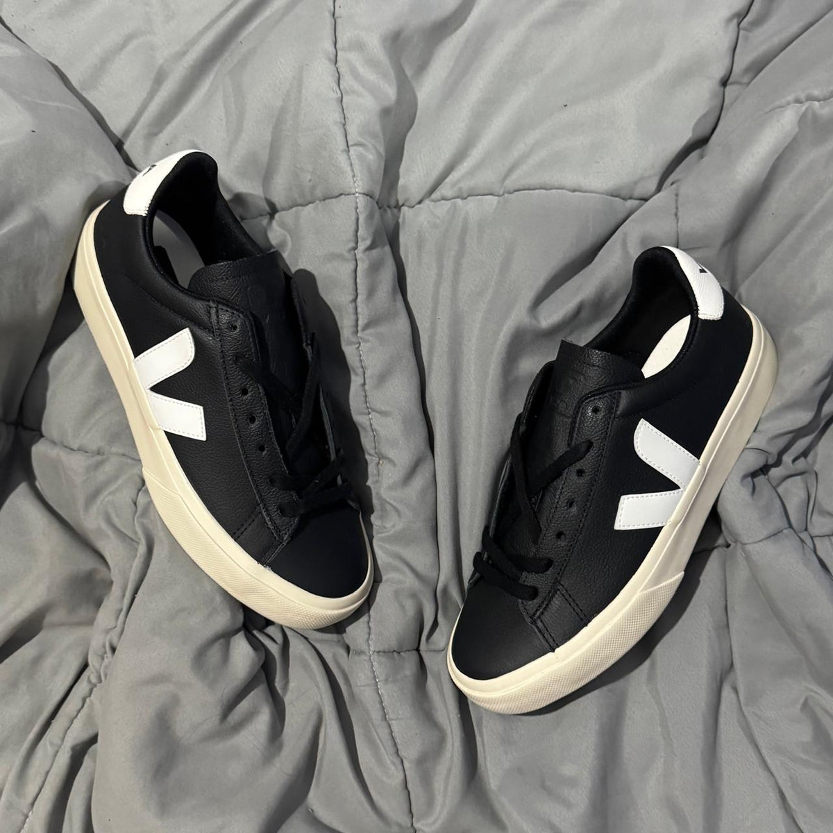 VEJA CAMPO BLACK WHITE