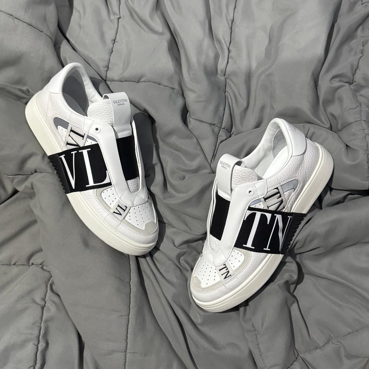 VALENTINO VLTN NO LACES