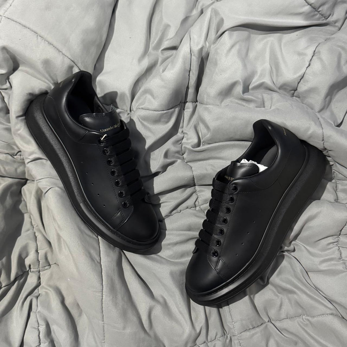 MCQUEEN OVERSIZED FULL BLACK
