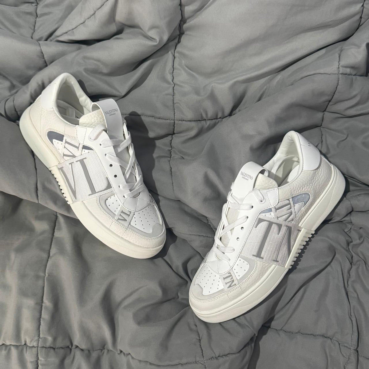 VALENTINO VLTN FULL WHITE