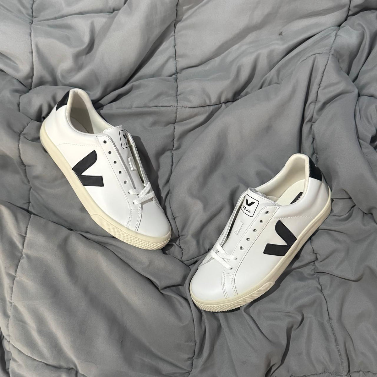 VEJA ESPLAR WHITE BLACK