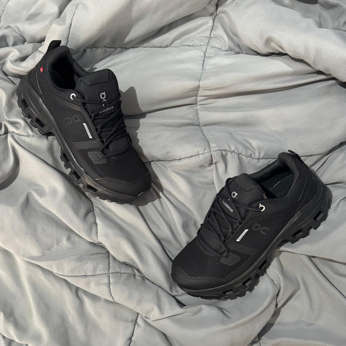 ON CLOUDROCK LOW TOP