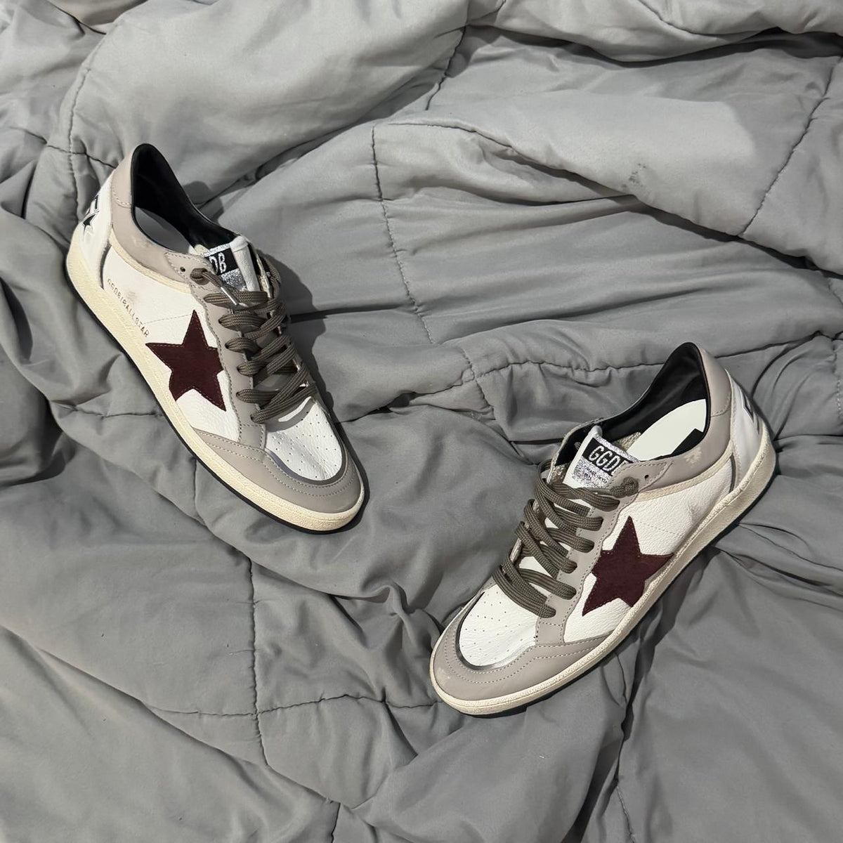 GOLDEN GOOSE BALLSTAR GREY RED