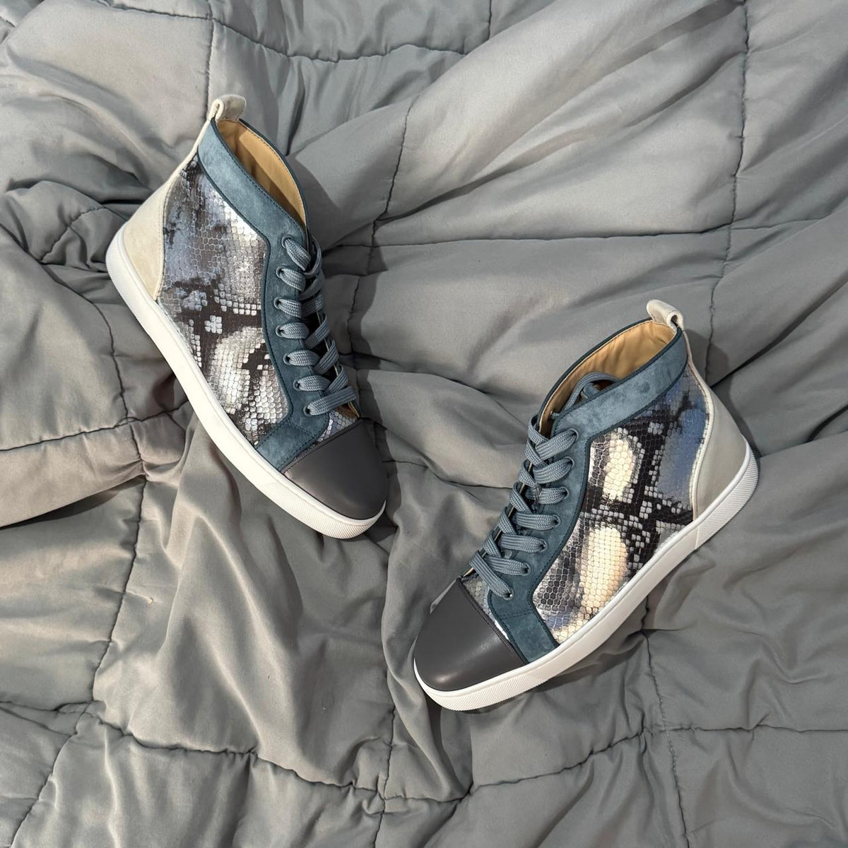 CHRISTIAN LOUBOUTIN HIGHT TOP