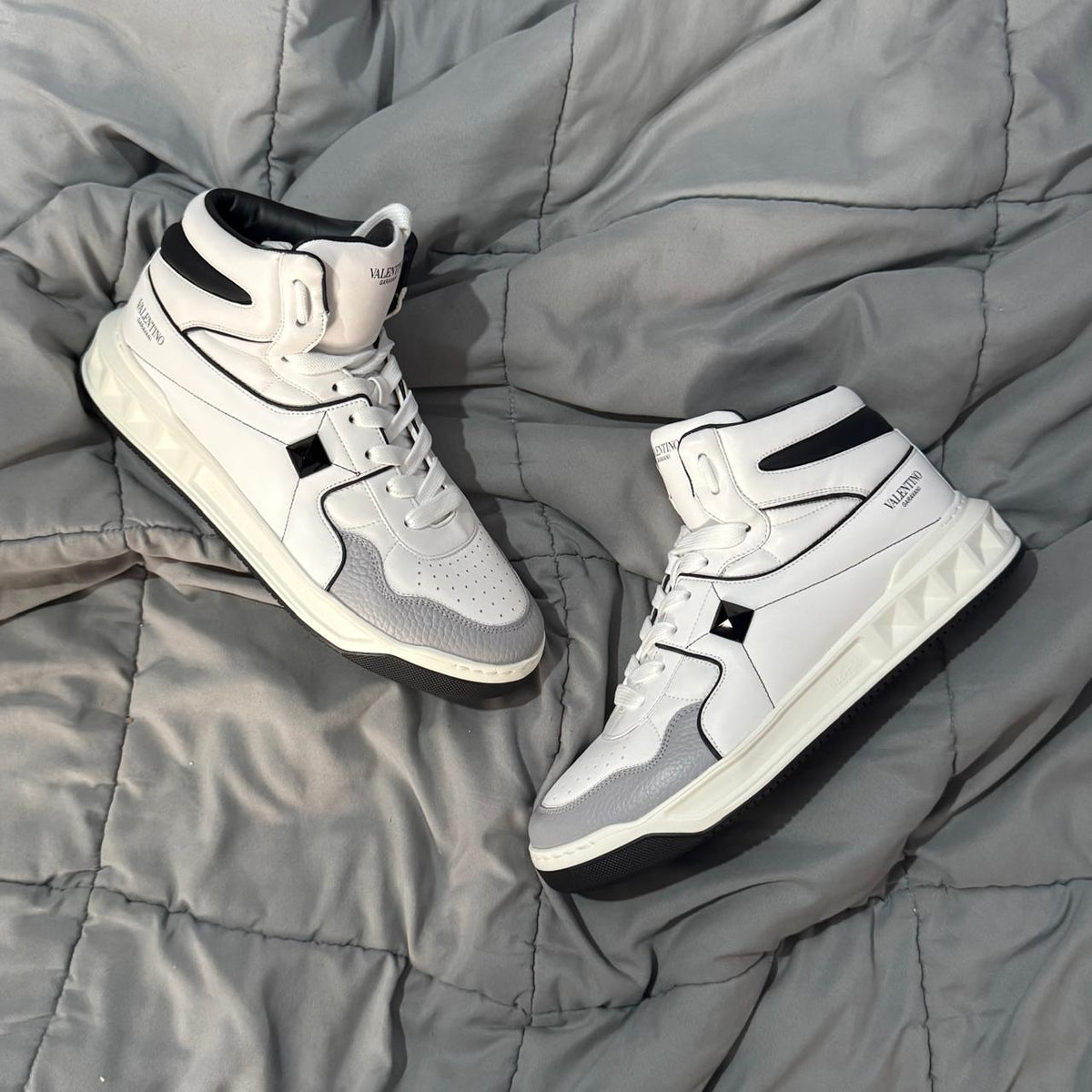 VALENTINO ONE STUD HIGH TOP