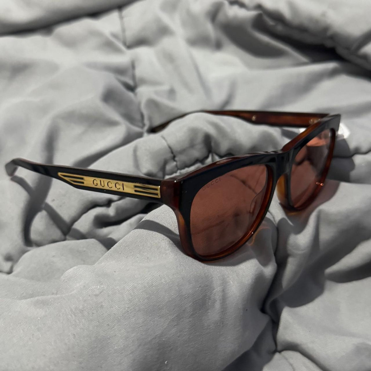 GUCCI SUNGLASSES SIN ESTUCHE*