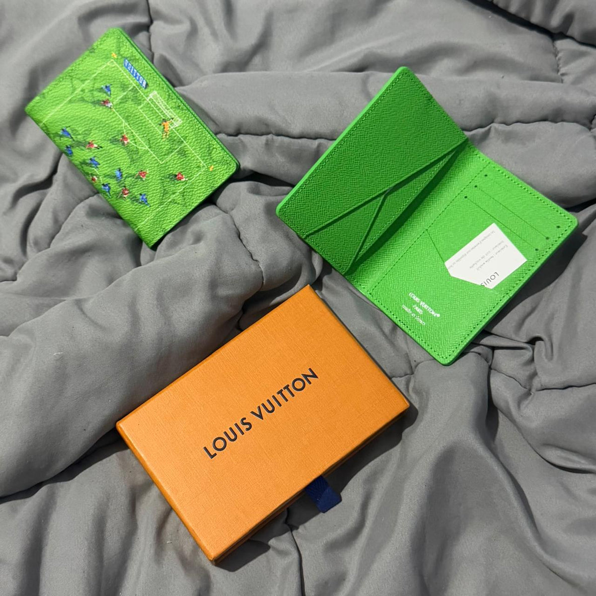 LOUIS VUITTON CARD HOLDER