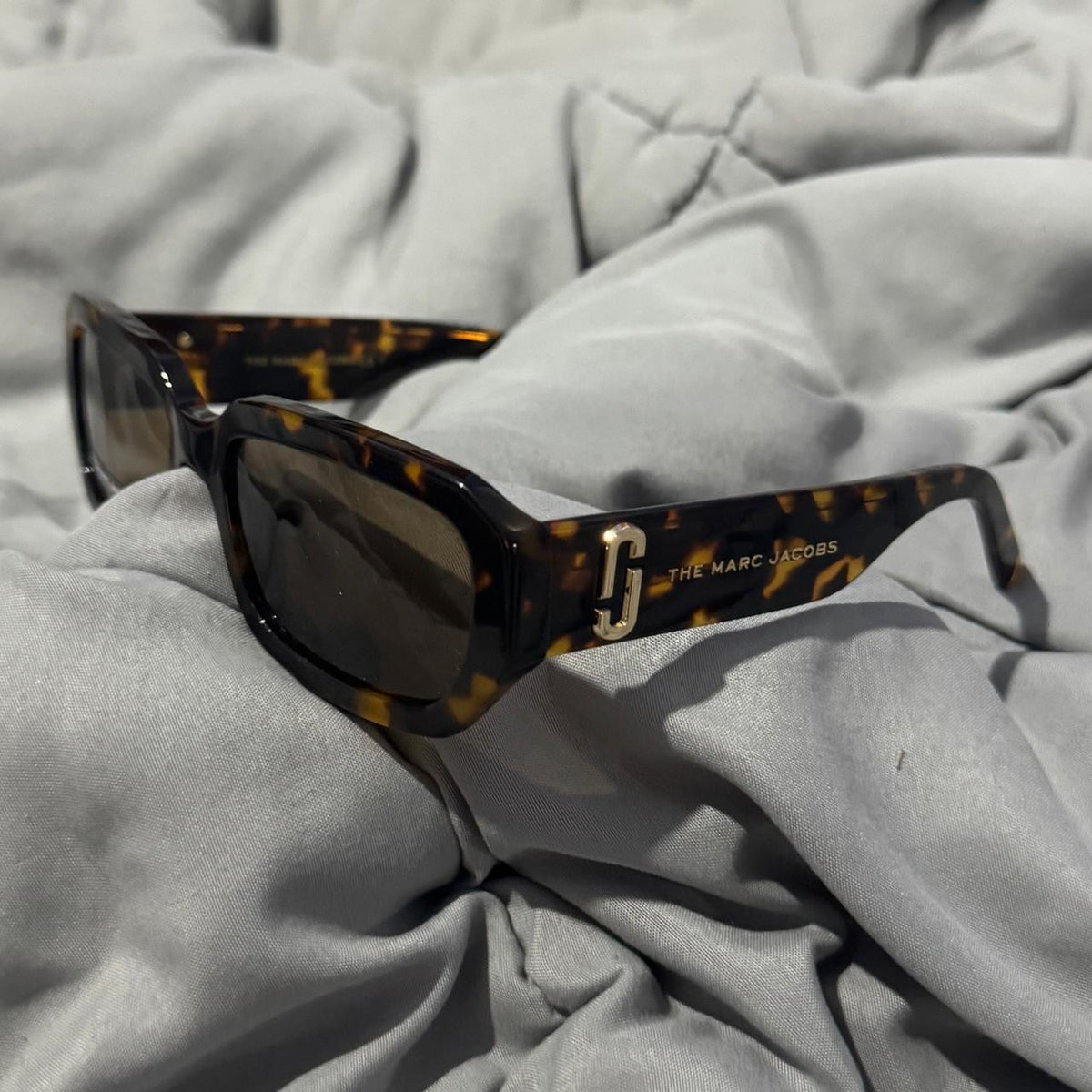 MARC JACOBS SUNGLASSES DETALLE*