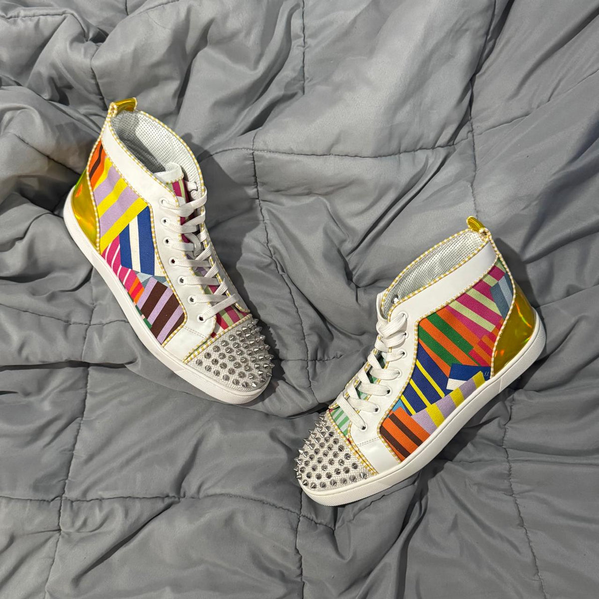 CHRISTIAN LOUBOUTIN SIN CAJA*