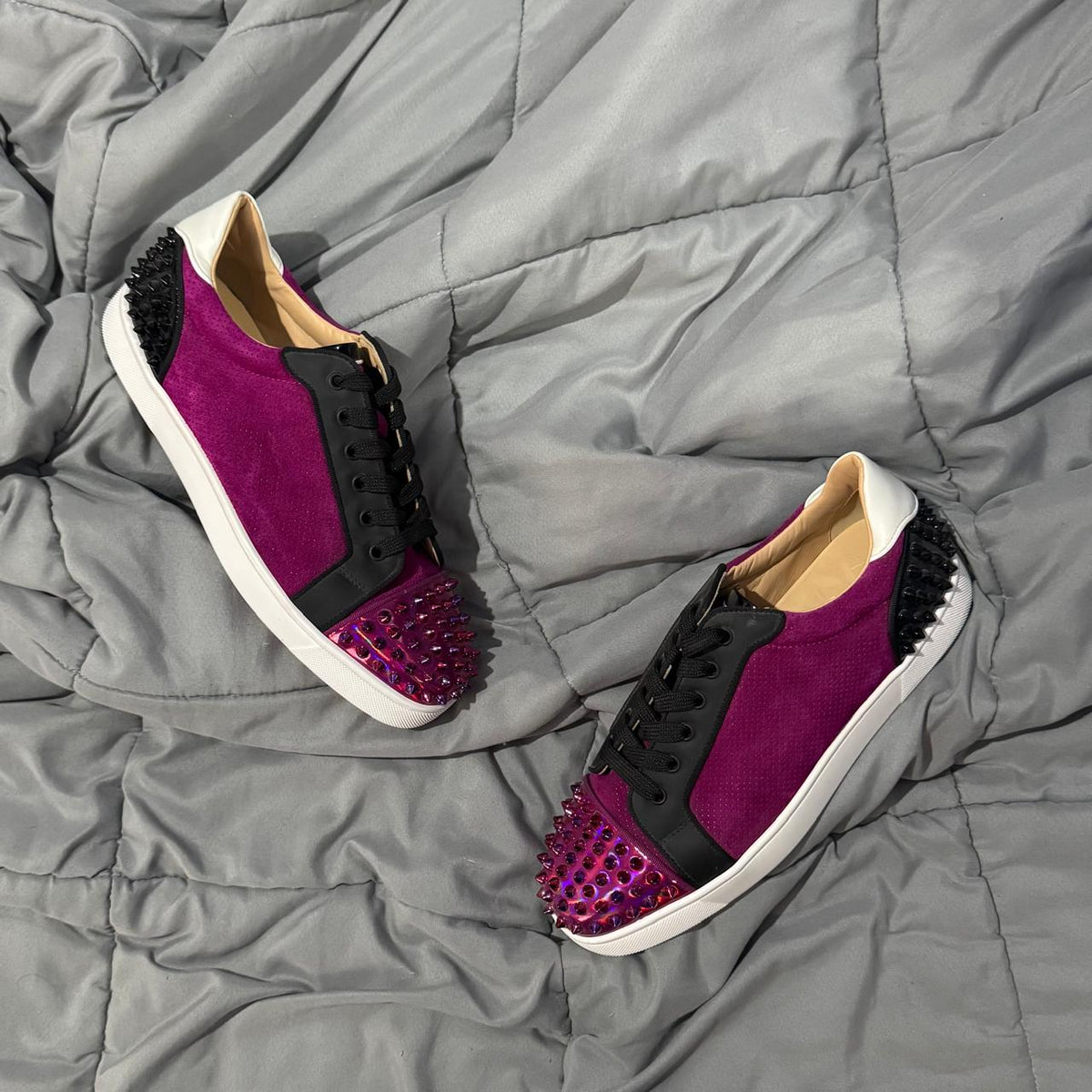 CHRISTIAN LOUBOUTIN SIN CAJA*