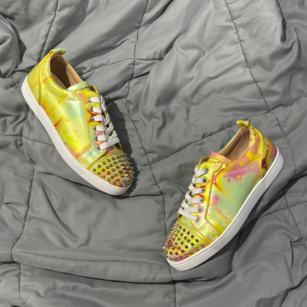CHRISTIAN LOUBOUTIN SIN CAJA*