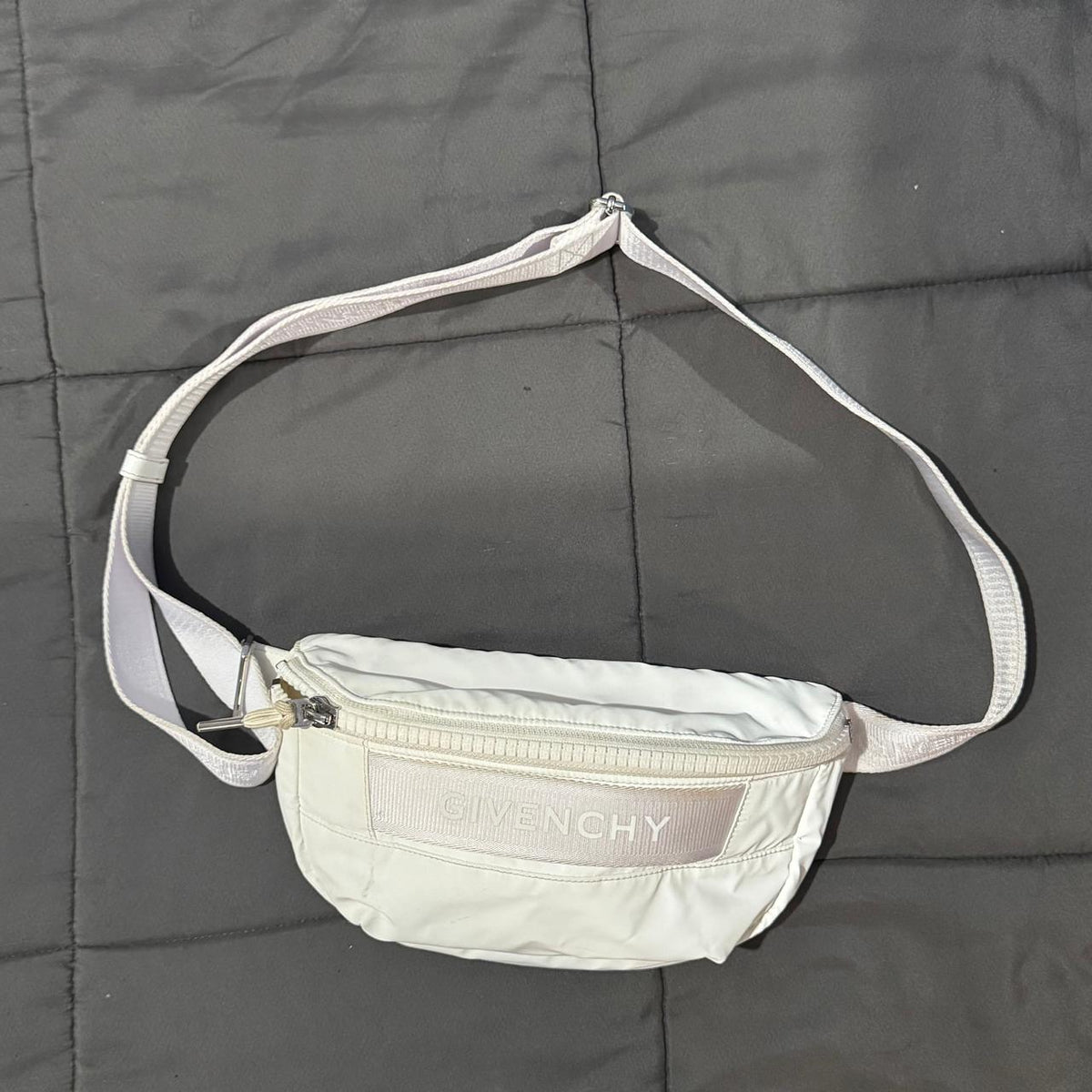 BOLSO DE USO - GIVENCHY