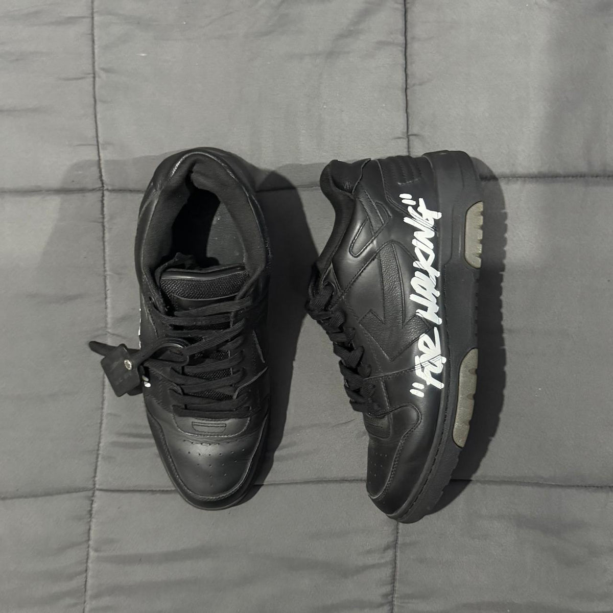 TENIS DE USO - OFFWHITE