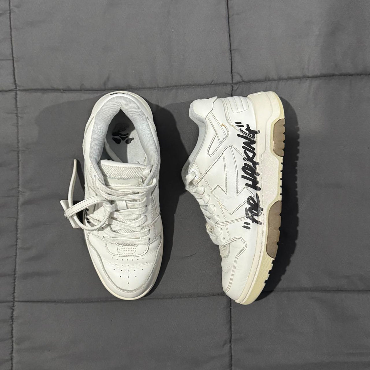 TENIS DE USO - OFFWHITE
