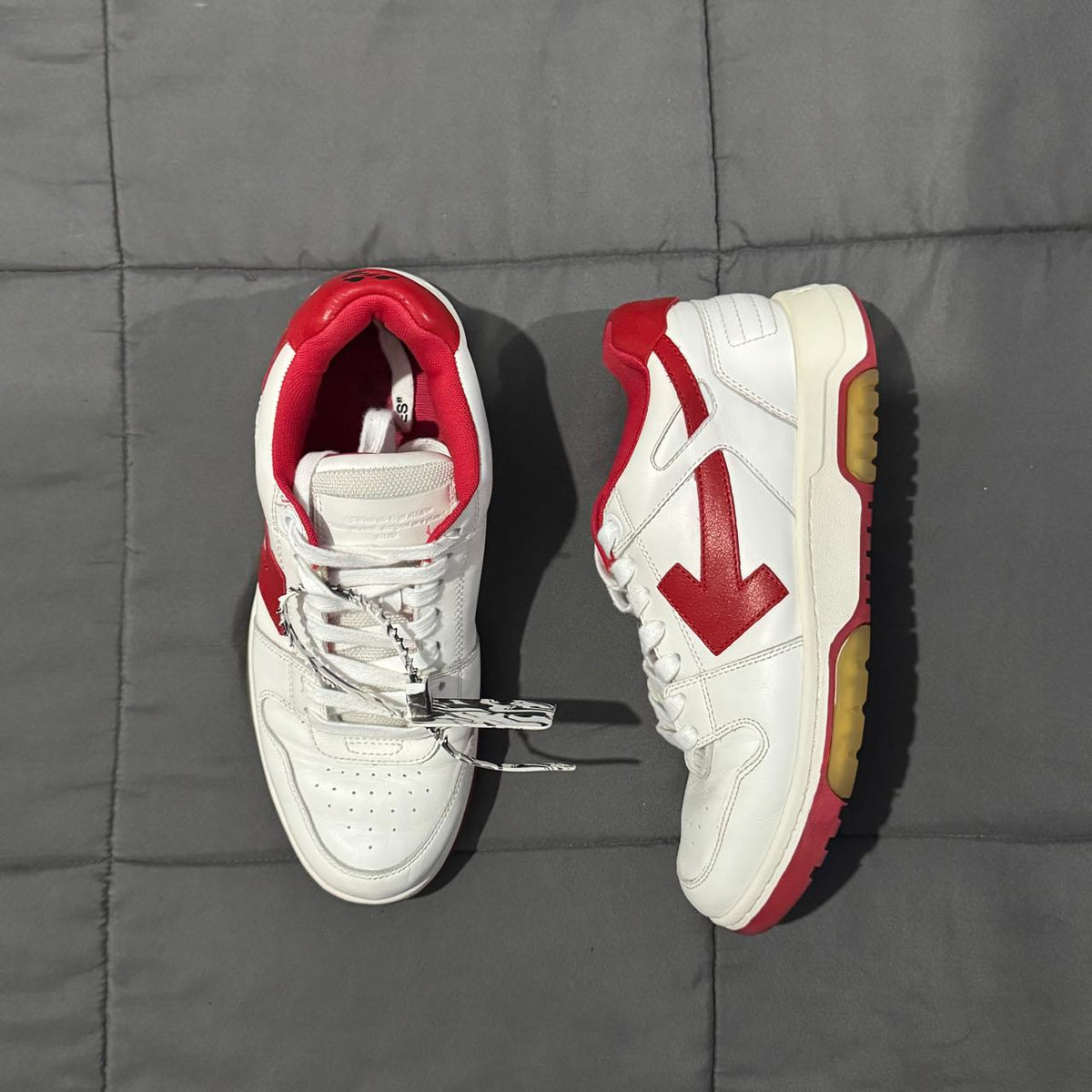 TENIS DE USO - OFFWHITE