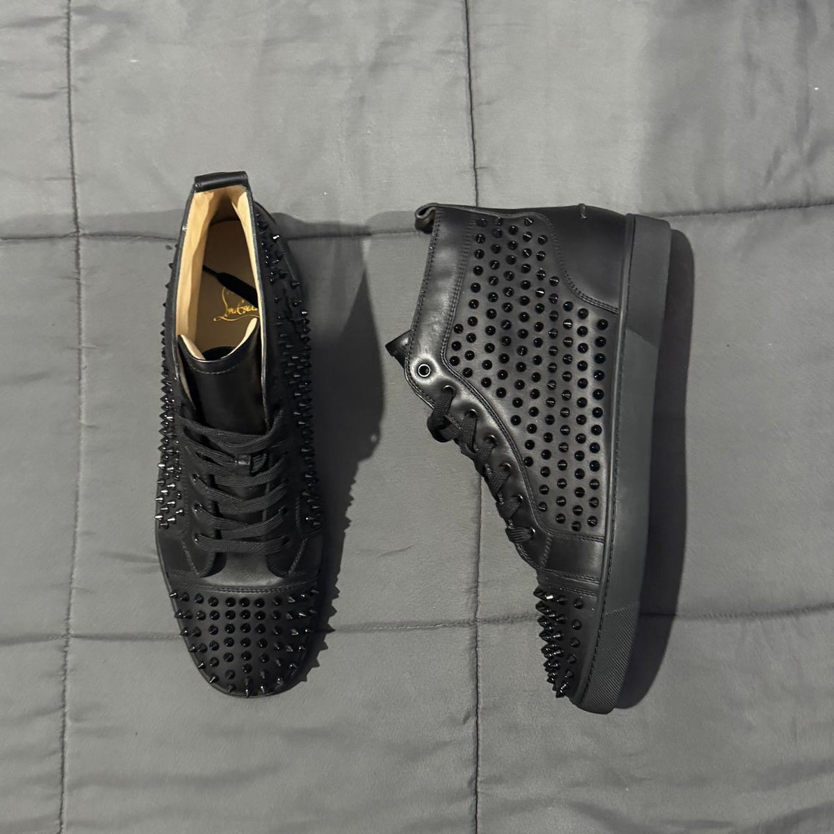 TENIS DE USO - CHRISTIAN LOUBOUTIN